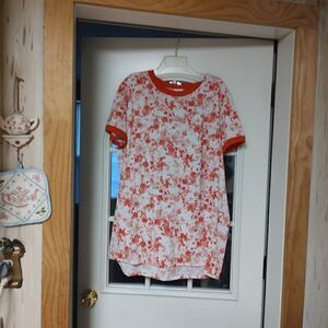New LuLaRoe Liv Orange Flowered Top Size Women's 3XL